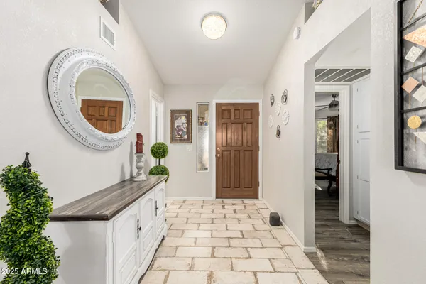 Property Slideshow image 3 of 33 | 19420 n westbrook pkwy unit 526, Peoria, AZ, 85382