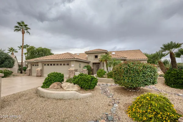 Property Slideshow image 2 of 42 | 15531 w skyview way, Surprise, AZ, 85374