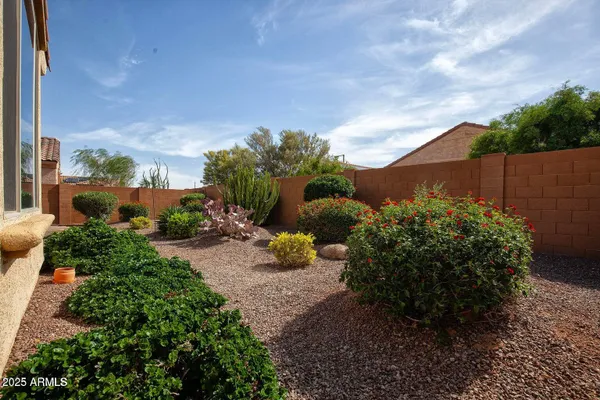 Property Slideshow image 3 of 80 | 21883 n 263rd dr, Buckeye, AZ, 85396