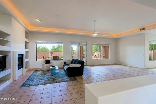 Property Slideshow image 3 of 42 | 32698 n 68th pl, Scottsdale, AZ, 85266