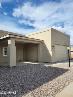 Property Slideshow image 2 of 31 | 672 s meadowood ln, Sierra Vista, AZ, 85635