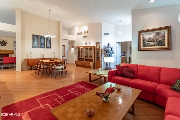 Property Slideshow image 3 of 54 | 9414 w tonto ln, Peoria, AZ, 85382