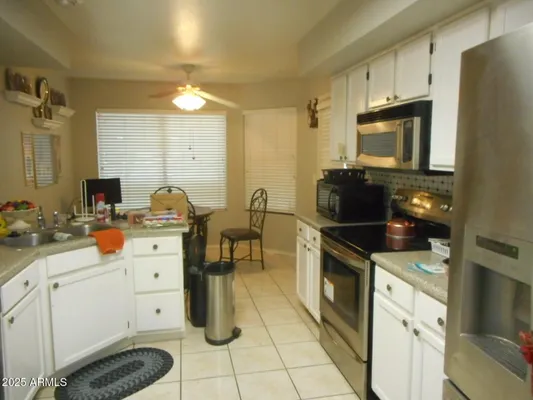 Property Slideshow image 3 of 7 | 19216 n 93rd dr, Peoria, AZ, 85382