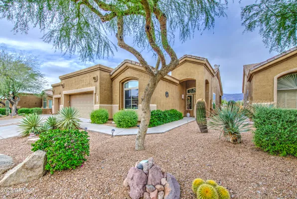 Property Slideshow image 2 of 35 | 7164 e canyon wren dr, Gold Canyon, AZ, 85118