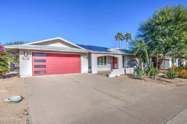 Property Slideshow image 2 of 53 | 9526 w calico dr, Sun City, AZ, 85373