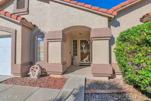 Property Slideshow image 3 of 52 | 11420 s 44th st, Phoenix, AZ, 85044