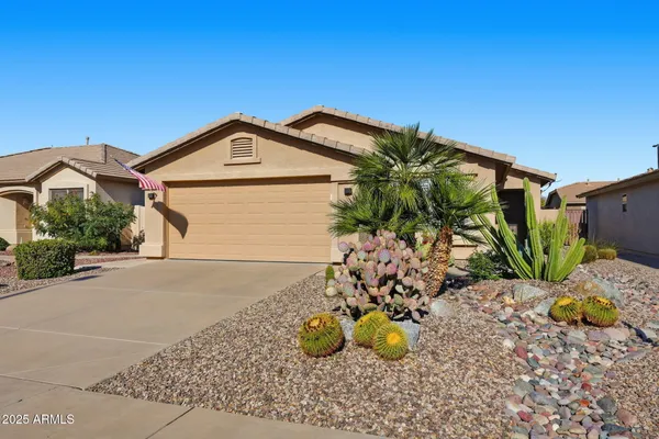 Property Slideshow image 2 of 46 | 3180 e gleneagle dr, Chandler, AZ, 85249