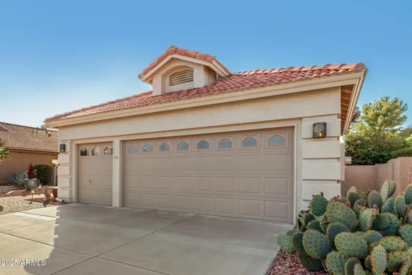 Property Slideshow image 3 of 50 | 25232 s flame tree dr, Sun Lakes, AZ, 85248