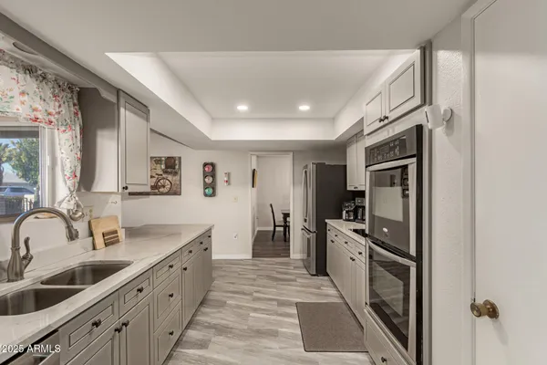 Property Slideshow image 2 of 21 | 13610 n hawthorn dr, Sun City, AZ, 85351