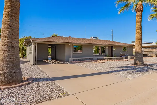 Property Slideshow image 2 of 40 | 532 n 54th st, Mesa, AZ, 85205