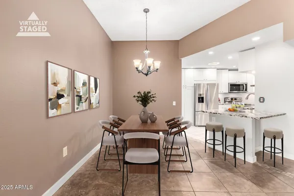 Property Slideshow image 3 of 27 | 10533 w ocotillo dr, Sun City, AZ, 85373