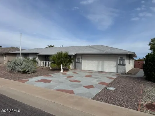 Property Slideshow image 2 of 16 | 9322 w hidden valley cir, Sun City, AZ, 85351