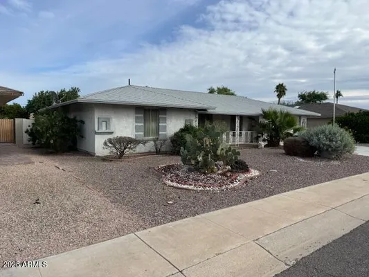 Property Slideshow image 3 of 16 | 9322 w hidden valley cir, Sun City, AZ, 85351