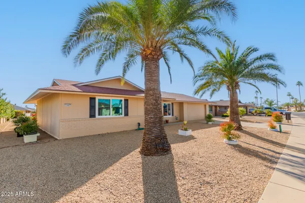 Property Slideshow image 2 of 34 | 12407 w flagstone dr, Sun City West, AZ, 85375