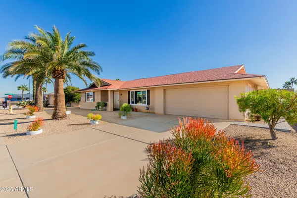 Property Slideshow image 3 of 34 | 12407 w flagstone dr, Sun City West, AZ, 85375
