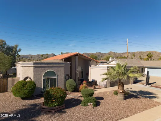 Property Slideshow image 2 of 20 | 13014 s 40th pl, Phoenix, AZ, 85044