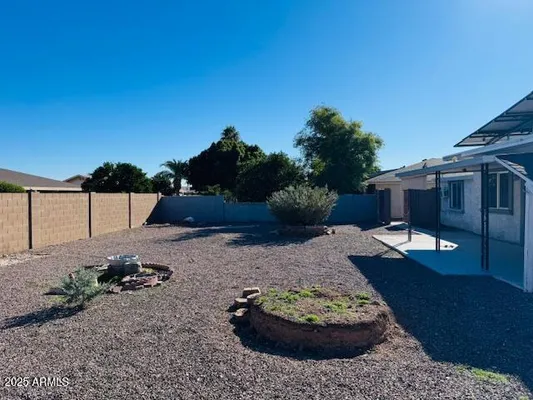 Property Slideshow image 3 of 13 | 9322 w hidden valley cir, Sun City, AZ, 85351