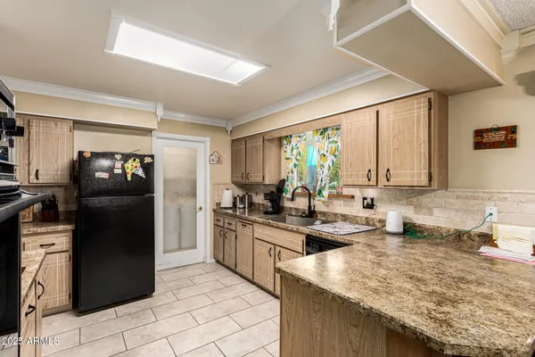 Property Slideshow image 3 of 28 | 10504 w roundelay cir, Sun City, AZ, 85351