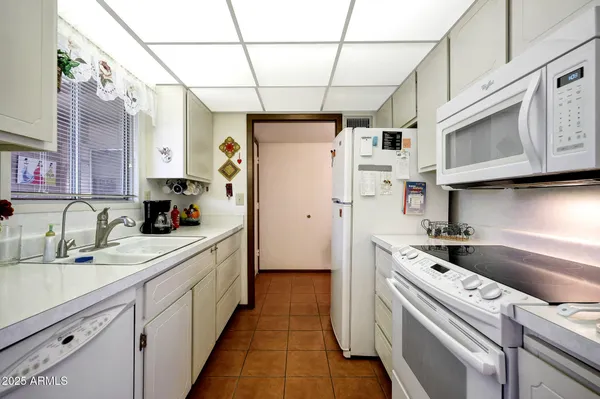 Property Slideshow image 3 of 22 | 13611 n 98th ave c, Sun City, AZ, 85351