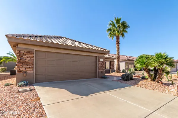 Property Slideshow image 2 of 28 | 15627 w desert crown way, Surprise, AZ, 85374