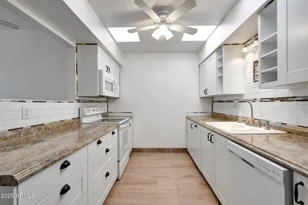 Property Slideshow image 2 of 28 | 13006 n 100th dr, Sun City, AZ, 85351