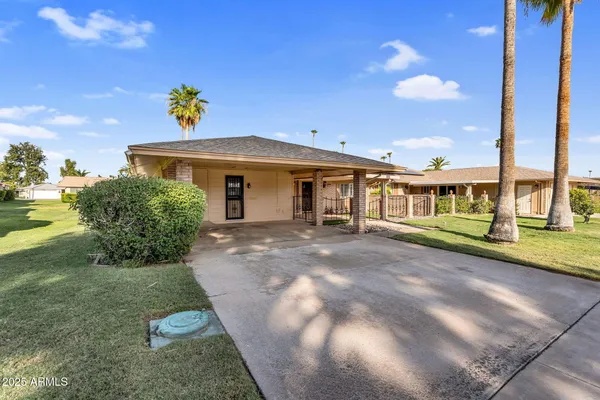 Property Slideshow image 2 of 40 | 13621 n emberwood dr, Sun City, AZ, 85351