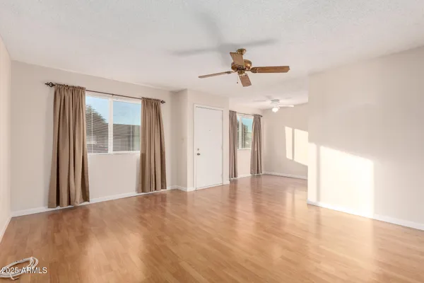 Property Slideshow image 3 of 27 | 9919 n 97th dr b, Peoria, AZ, 85345