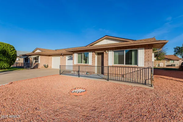 Property Slideshow image 2 of 27 | 9919 n 97th dr b, Peoria, AZ, 85345