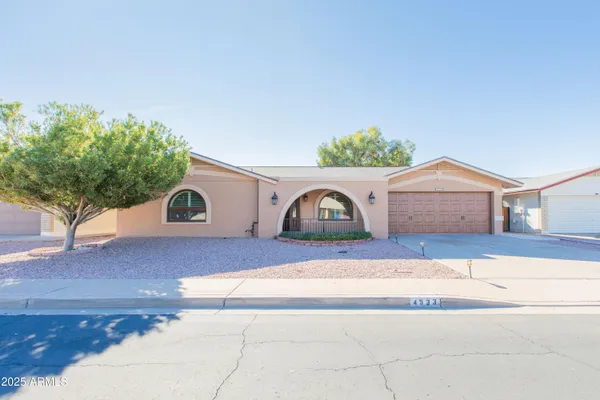 Property Slideshow image 3 of 68 | 4533 e florian cir, Mesa, AZ, 85206