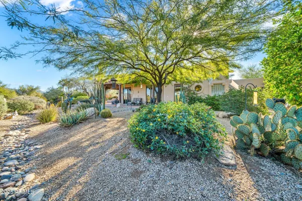 Property Slideshow image 3 of 48 | 19102 e tonto trl, Rio Verde, AZ, 85263
