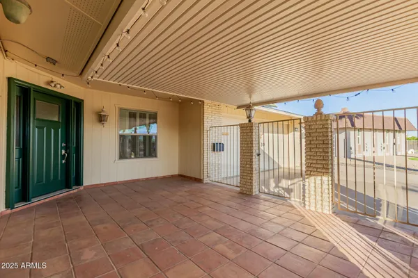 Property Slideshow image 2 of 25 | 9530 w cedar hill cir n, Sun City, AZ, 85351