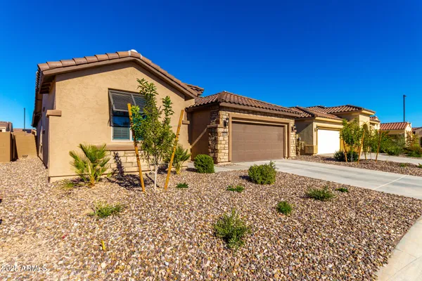 Property Slideshow image 2 of 62 | 7674 w cactus wren way, Florence, AZ, 85132