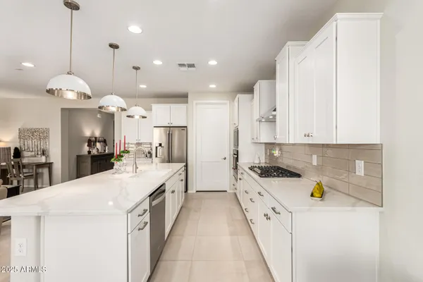 Property Slideshow image 3 of 78 | 7674 w cactus wren way, Florence, AZ, 85132