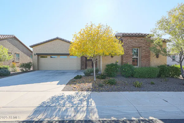 Property Slideshow image 2 of 63 | 17885 w ashurst dr, Goodyear, AZ, 85338