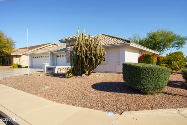 Property Slideshow image 3 of 18 | 2155 s lindenwood, Mesa, AZ, 85209