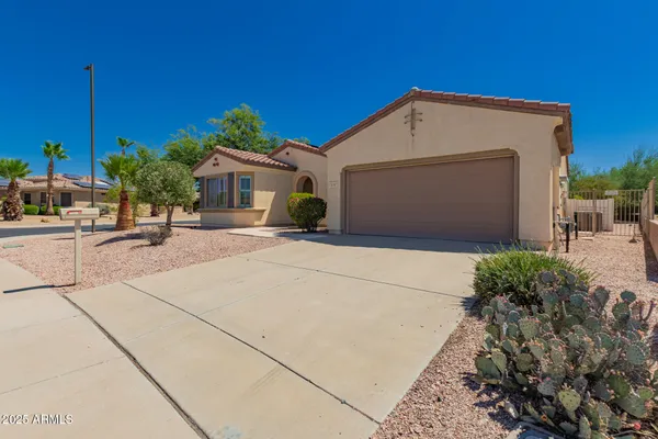 Property Slideshow image 2 of 22 | 21067 n sequoia crest dr, Surprise, AZ, 85387