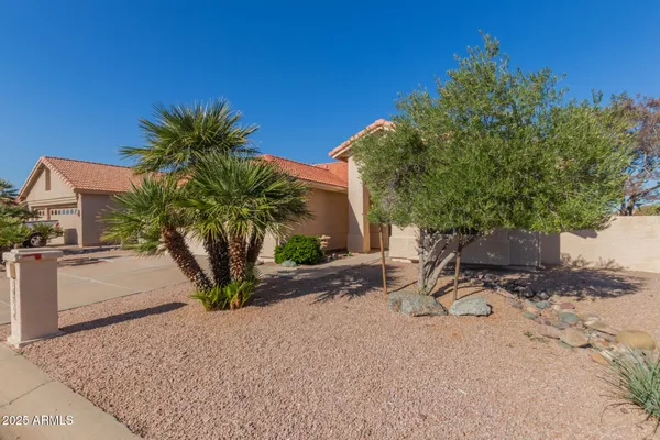 Property Slideshow image 3 of 34 | 10714 e nacoma dr, Sun Lakes, AZ, 85248