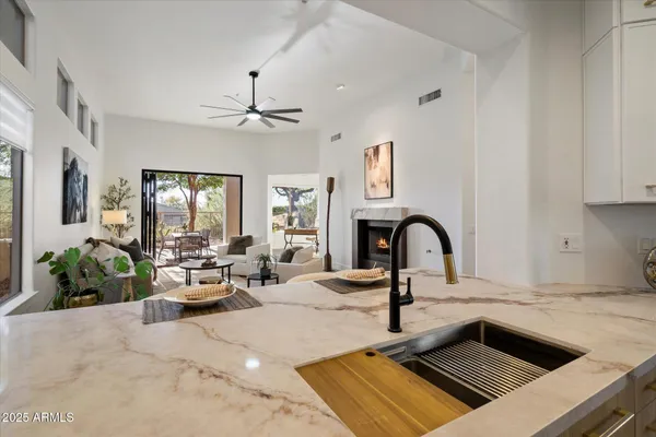 Property Slideshow image 3 of 57 | 34464 n 68th way, Scottsdale, AZ, 85266