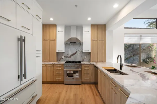 Property Slideshow image 2 of 57 | 34464 n 68th way, Scottsdale, AZ, 85266