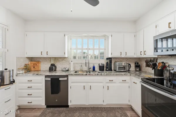 Property Slideshow image 3 of 26 | 10320 w corte del sol este, Sun City, AZ, 85351