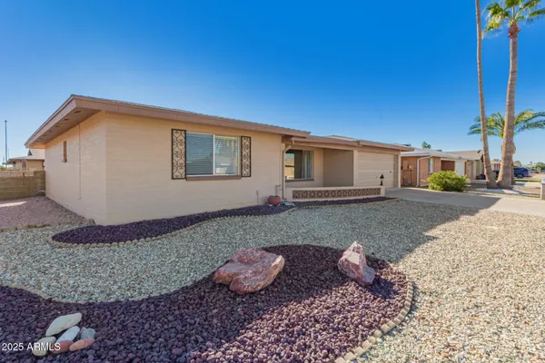 Property Slideshow image 2 of 27 | 4749 e edgewood ave, Mesa, AZ, 85206