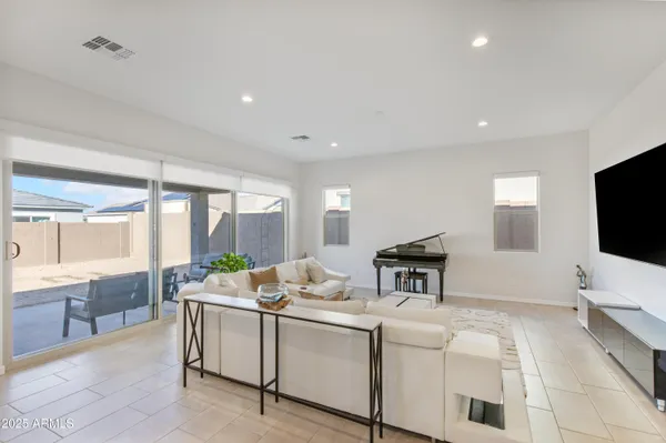 Property Slideshow image 3 of 19 | 24006 n 171st dr, Surprise, AZ, 85387