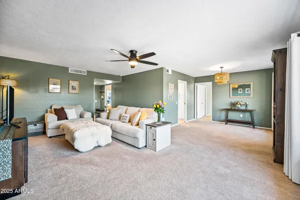 Property Slideshow image 3 of 40 | 16869 n meadow park dr, Sun City, AZ, 85351