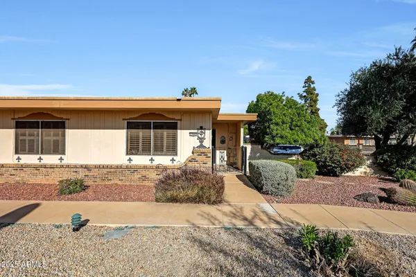 Property Slideshow image 2 of 25 | 13642 n 109th ave, Sun City, AZ, 85351