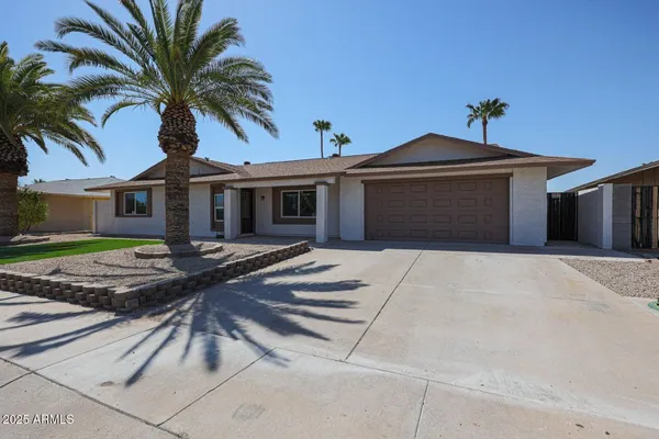 Property Slideshow image 3 of 32 | 13221 w mesa verde dr, Sun City West, AZ, 85375