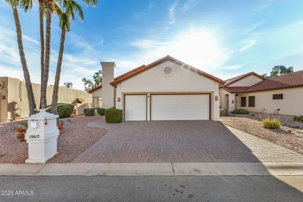 Property Slideshow image 3 of 87 | 10617 e michigan ave, Sun Lakes, AZ, 85248