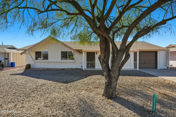 Property Slideshow image 2 of 35 | 10537 w la jolla dr, Sun City, AZ, 85351