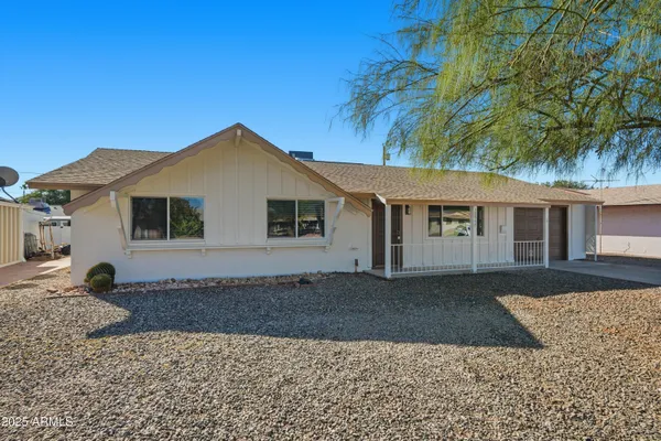 Property Slideshow image 3 of 35 | 10537 w la jolla dr, Sun City, AZ, 85351