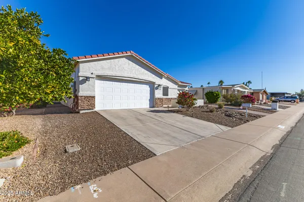 Property Slideshow image 3 of 34 | 2229 n demaret dr, Mesa, AZ, 85215