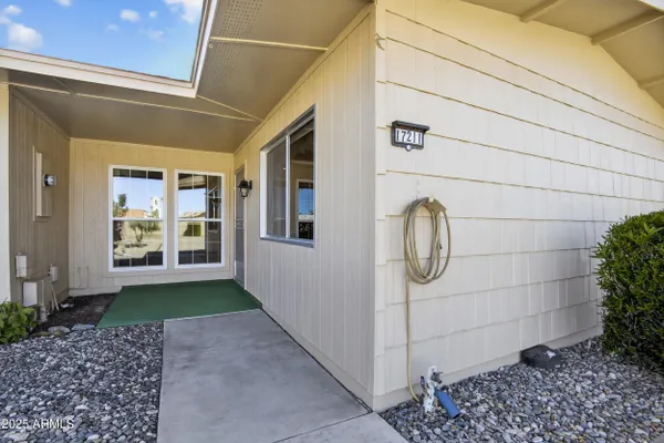 Property Slideshow image 2 of 42 | 17211 n pinion ln, Sun City, AZ, 85373